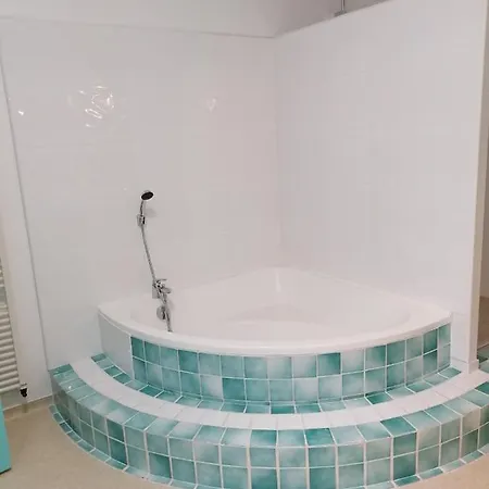 Holiday home Cahors Sud : Maison Quercynoise Avec Vue Sur Place Du Village